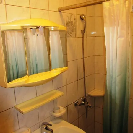 Apartmans And Dunjini Dvori 3*