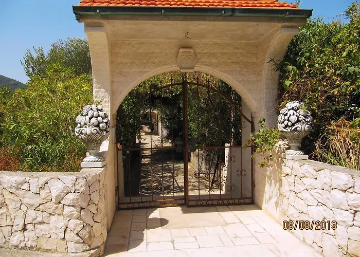 Apartmans And Dunjini Dvori 3* Korčula