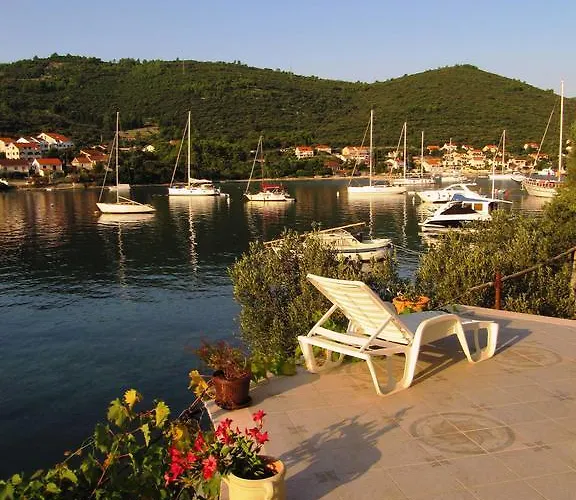 Penzion Apartmans And Dunjini Dvori