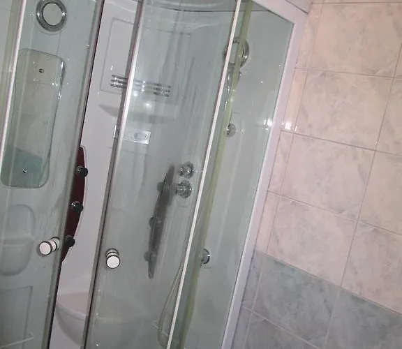 Apartmans And Dunjini Dvori Penzion
