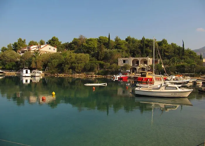 Penzion Apartmans And Dunjini Dvori
