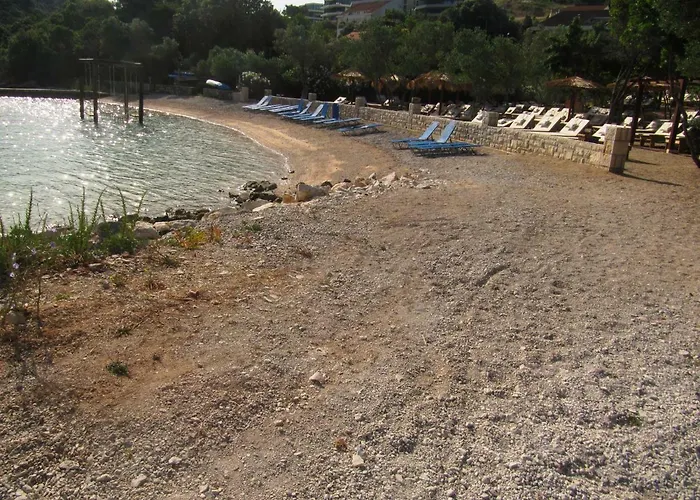 Apartmans And Dunjini Dvori 3*