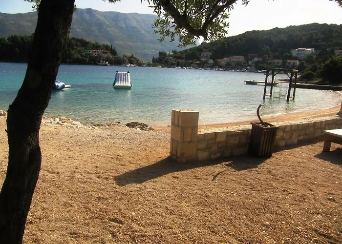 Penzion Apartmans And Dunjini Dvori 3*