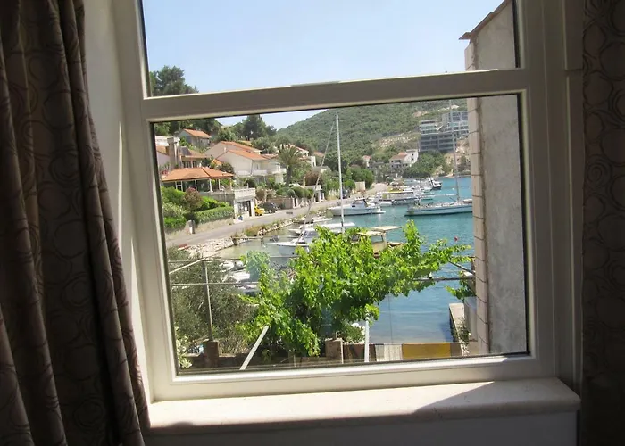 Apartmans And Dunjini Dvori