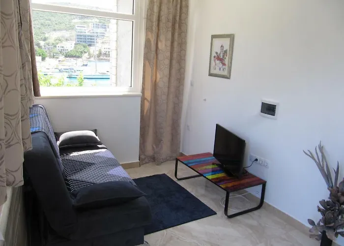 Apartmans And Dunjini Dvori 3*