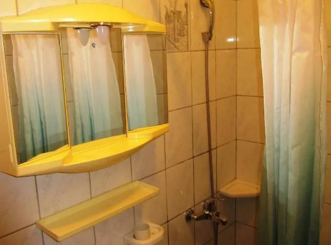 Apartmans And Dunjini Dvori 3*
