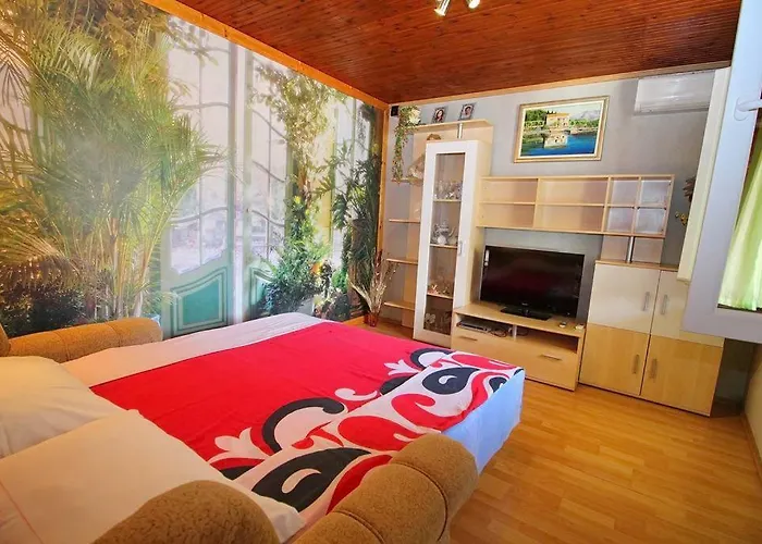 Apartmans And Dunjini Dvori