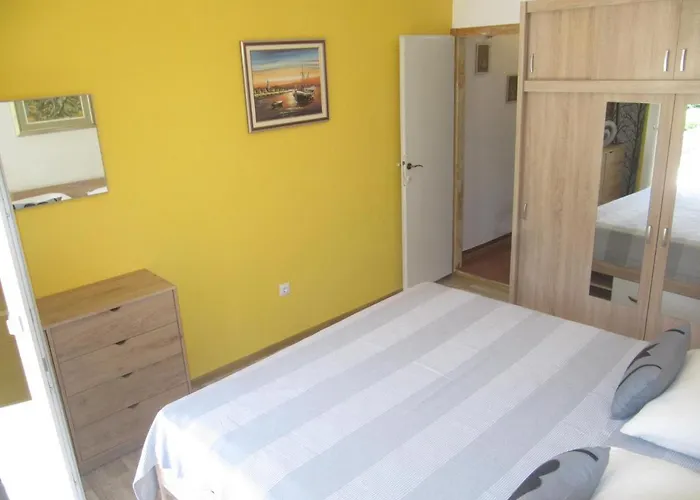 Apartmans And Dunjini Dvori