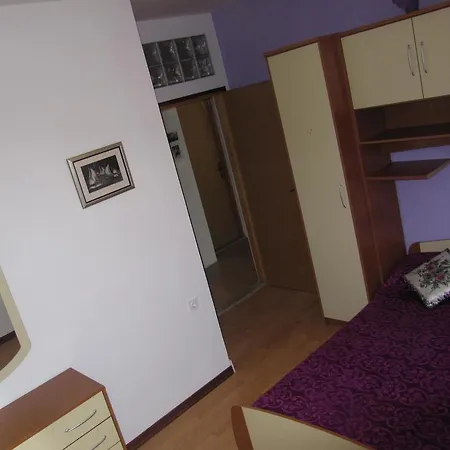 Gasthof Apartmans And Dunjini Dvori 3*