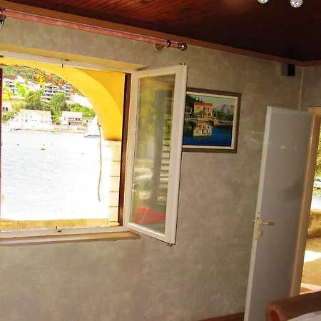 Apartmans And Dunjini Dvori 3*