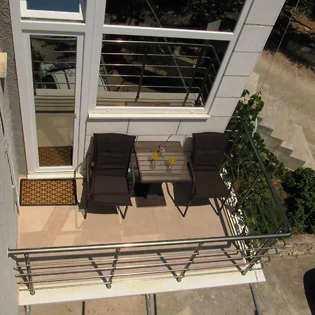 Apartmans And Dunjini Dvori קורצולה