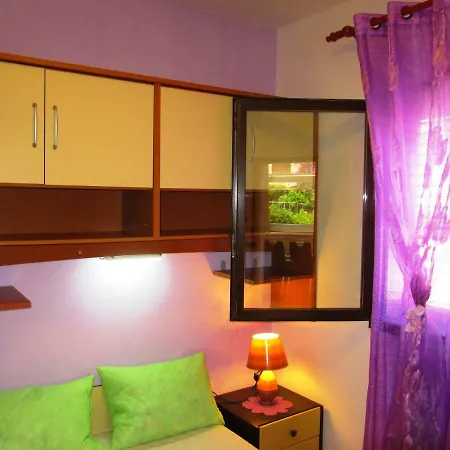 Apartmans And Dunjini Dvori קורצולה