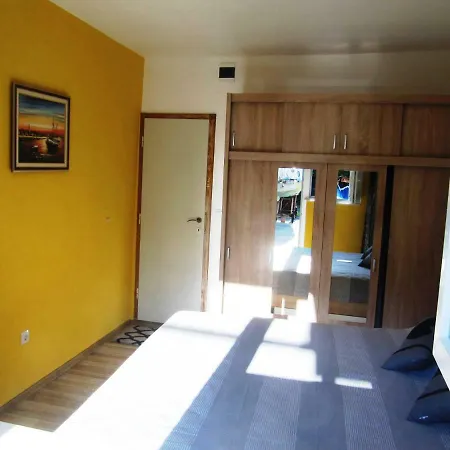 Apartmans And Dunjini Dvori Guest house Korcula Town