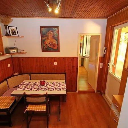 Apartmans And Dunjini Dvori Pensionat Korčula