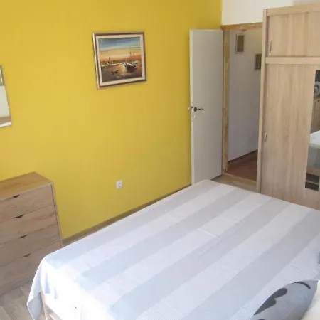 Apartmans And Dunjini Dvori