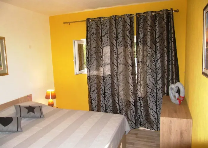 Apartmans And Dunjini Dvori Affittacamere Korčula